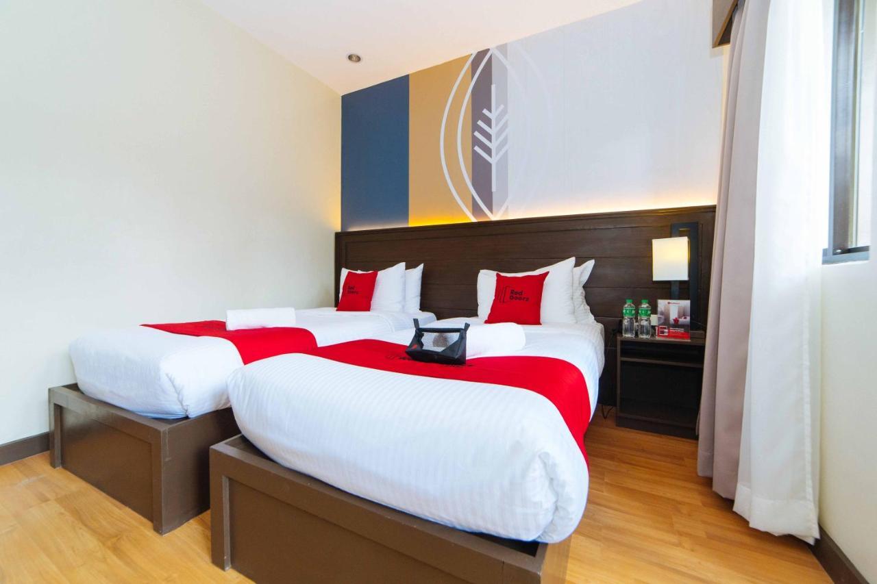 Reddoorz Premium @ Sta Rosa Tagaytay Road Hotel Silang Bagian luar foto