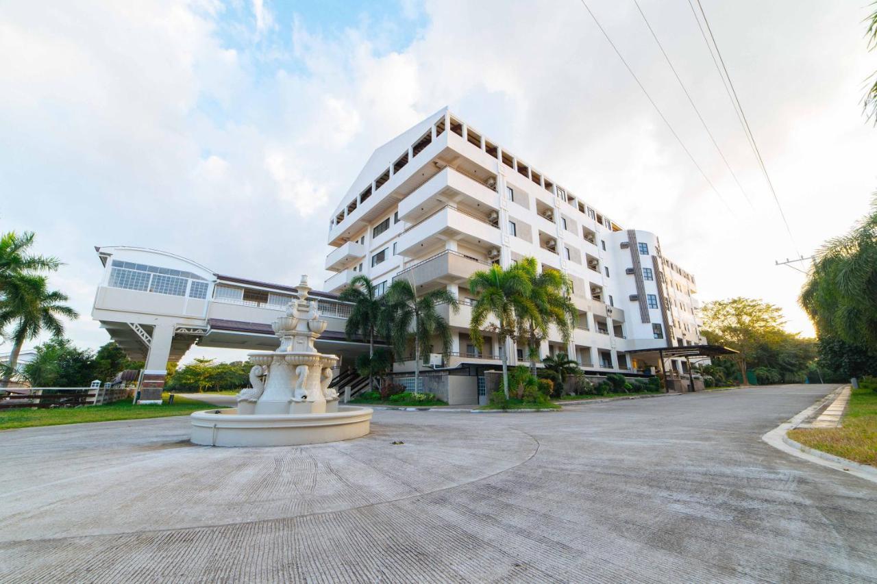 Reddoorz Premium @ Sta Rosa Tagaytay Road Hotel Silang Bagian luar foto