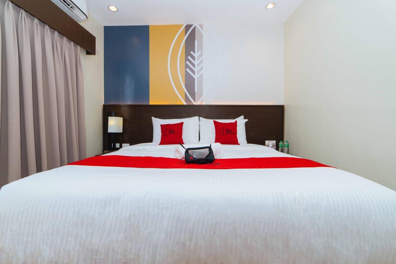 Reddoorz Premium @ Sta Rosa Tagaytay Road Hotel Silang Bagian luar foto