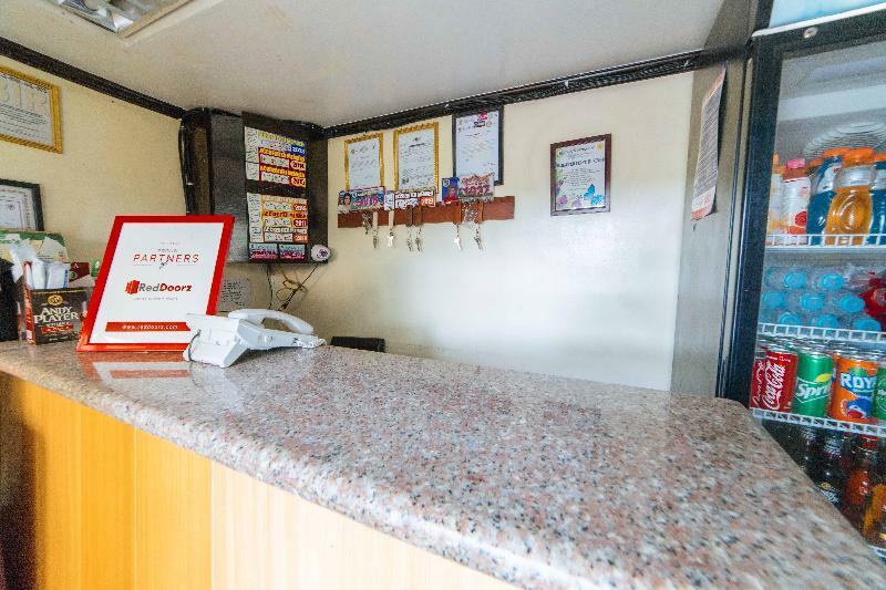 Reddoorz Premium @ Sta Rosa Tagaytay Road Hotel Silang Bagian luar foto