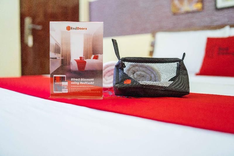 Reddoorz Premium @ Sta Rosa Tagaytay Road Hotel Silang Bagian luar foto
